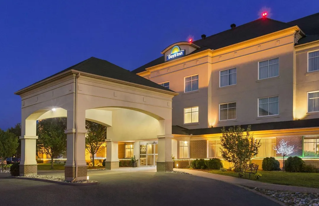 Days Inn By Wyndham Ottawa Airport-1